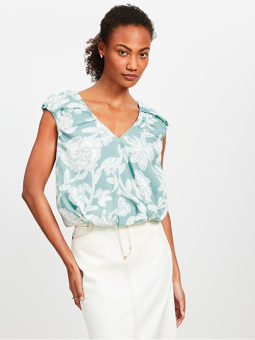 NWT! LOFT - Floral V-Neck Bubble Hem Top - Mint Lake Green/White - Size Large